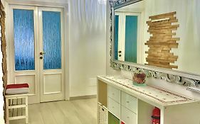 Grace'S Mirror
